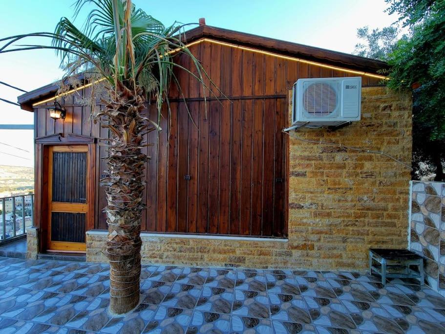 Atoom Lodge Jarash Exterior photo